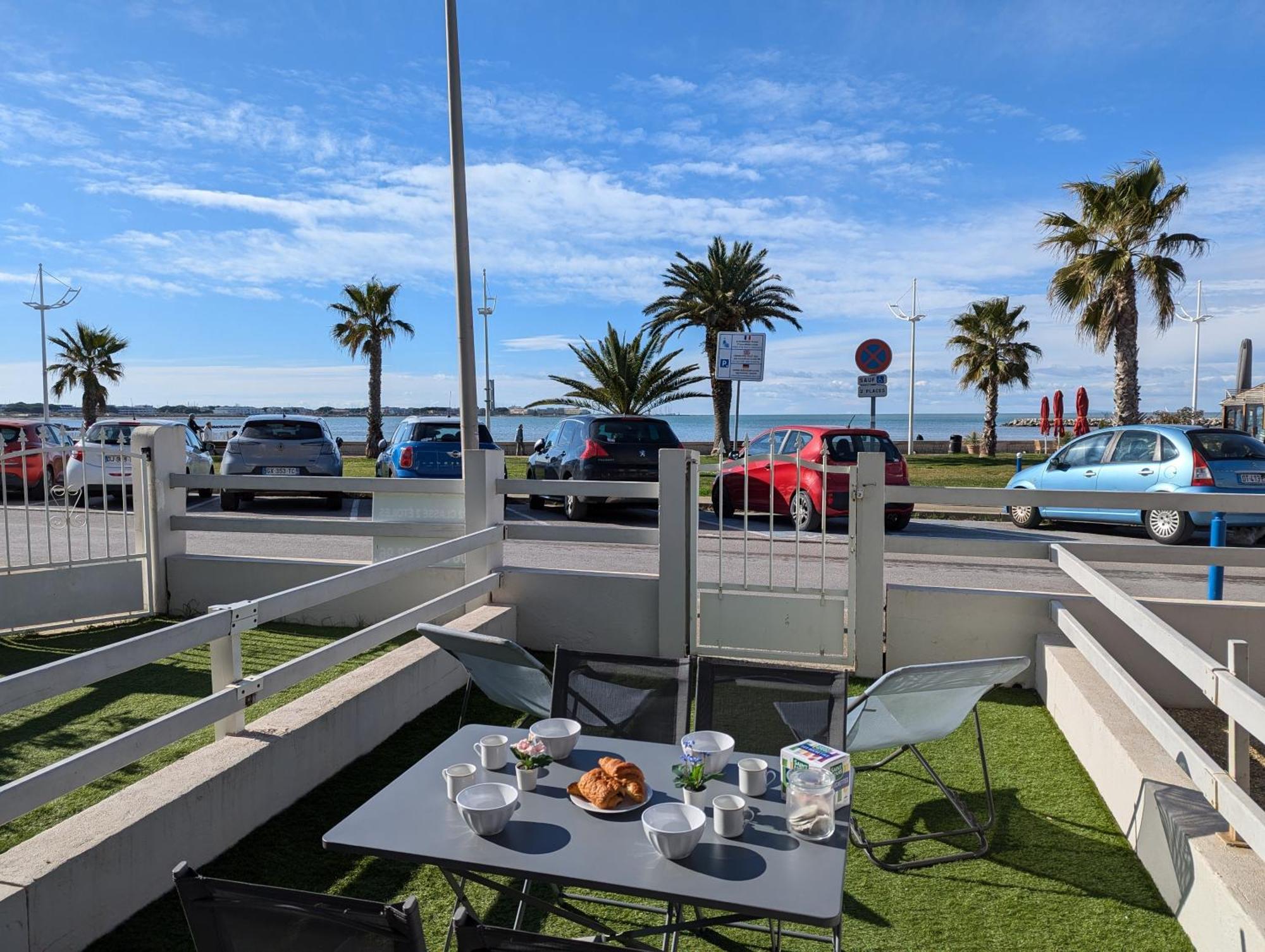 Sol-Y-Days Goeland, Appartement Avec Terrasse Front De Mer Et Place De Parking En Centre-Ville Le Grau-du-Roi Dış mekan fotoğraf